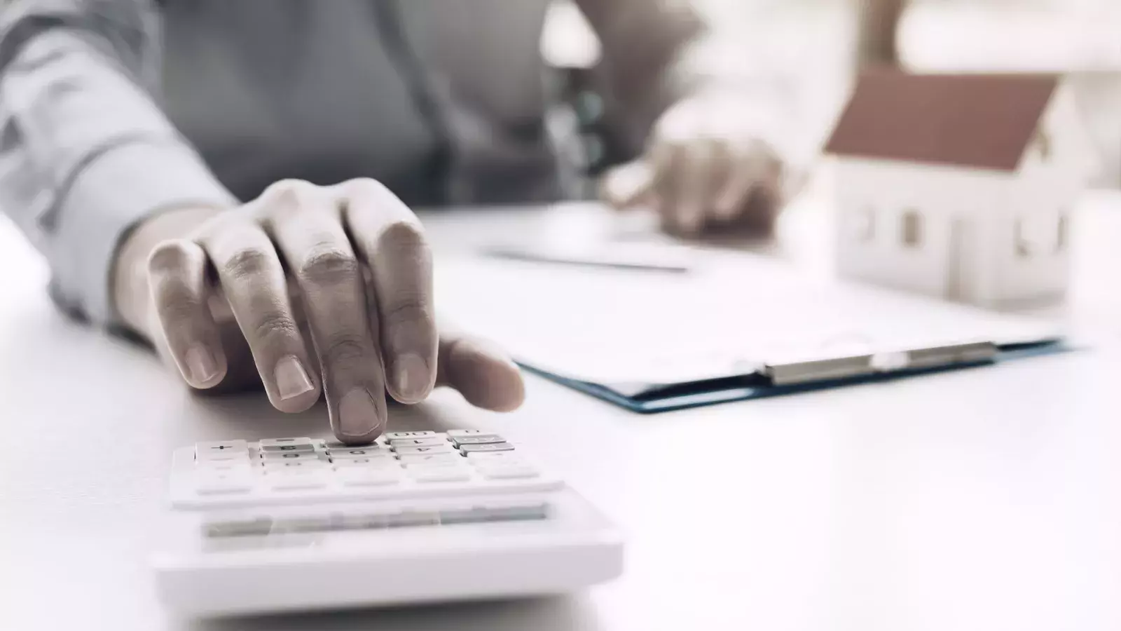 Budgeting Tips for Purchasing Pre-sale